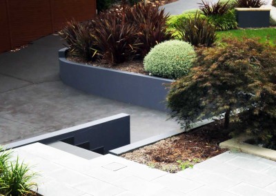 Complementary planting and paving