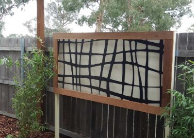 Screen feature as part of landscape design